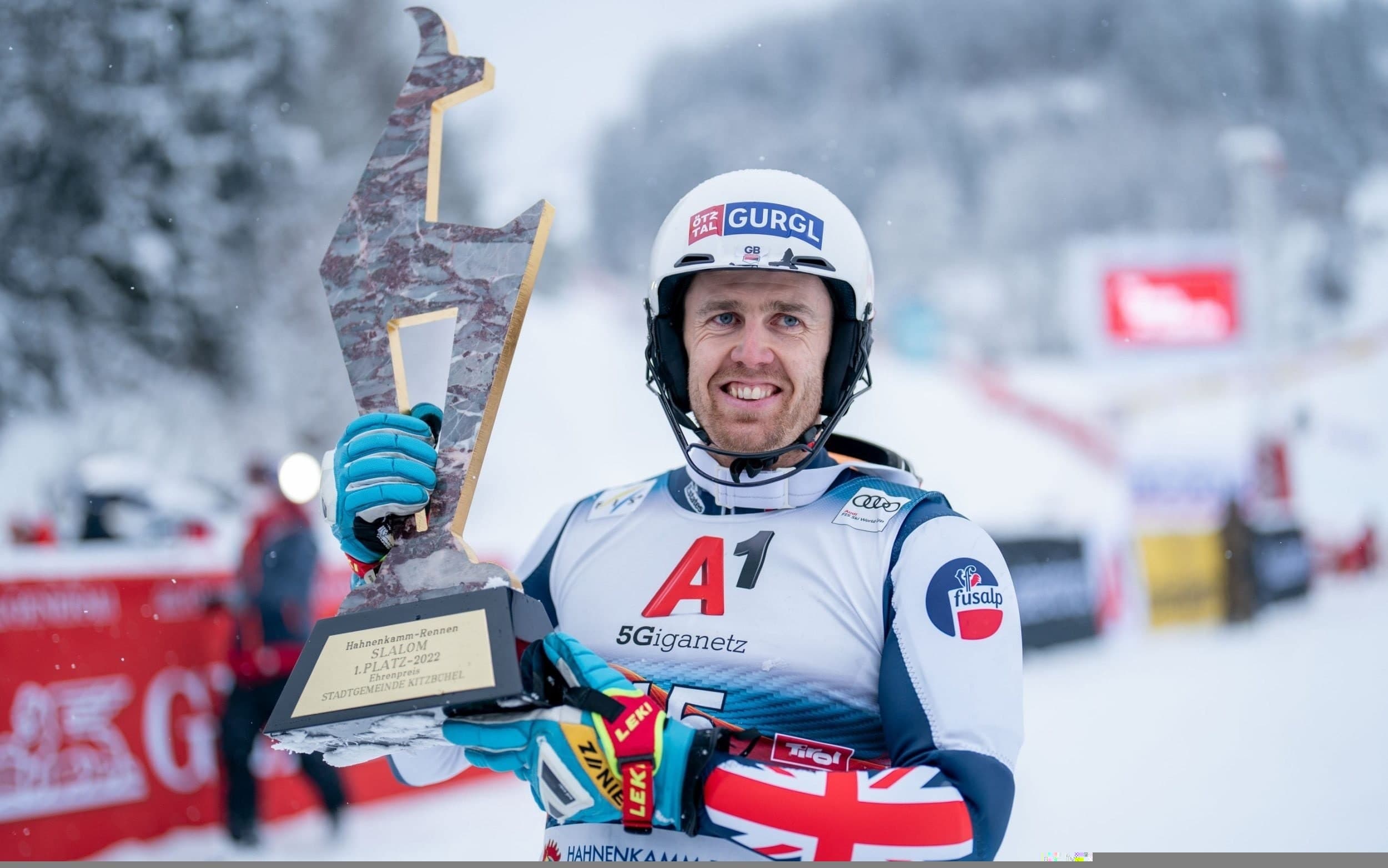 Dave Ryding with his 2022 Hahnenkamm slalom winner's trophy at Kitzbühel